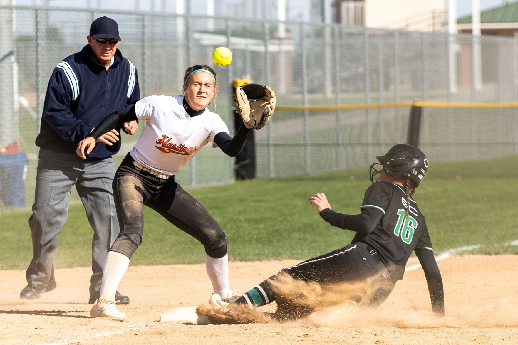 101621-owh-spo-statesoftball-LS03.JPG